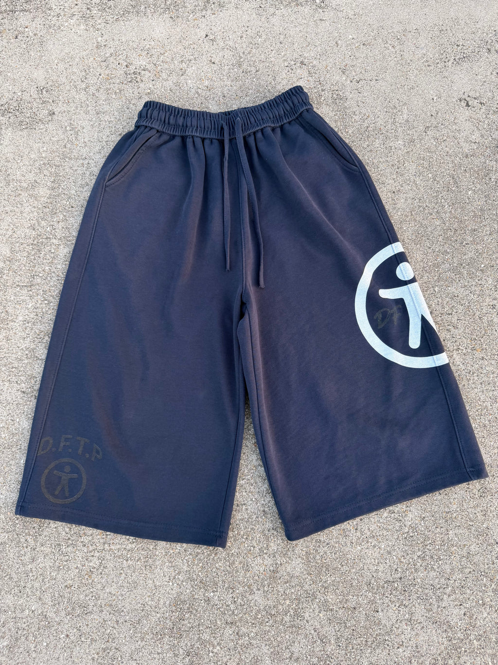 3/4 Navy Shorts