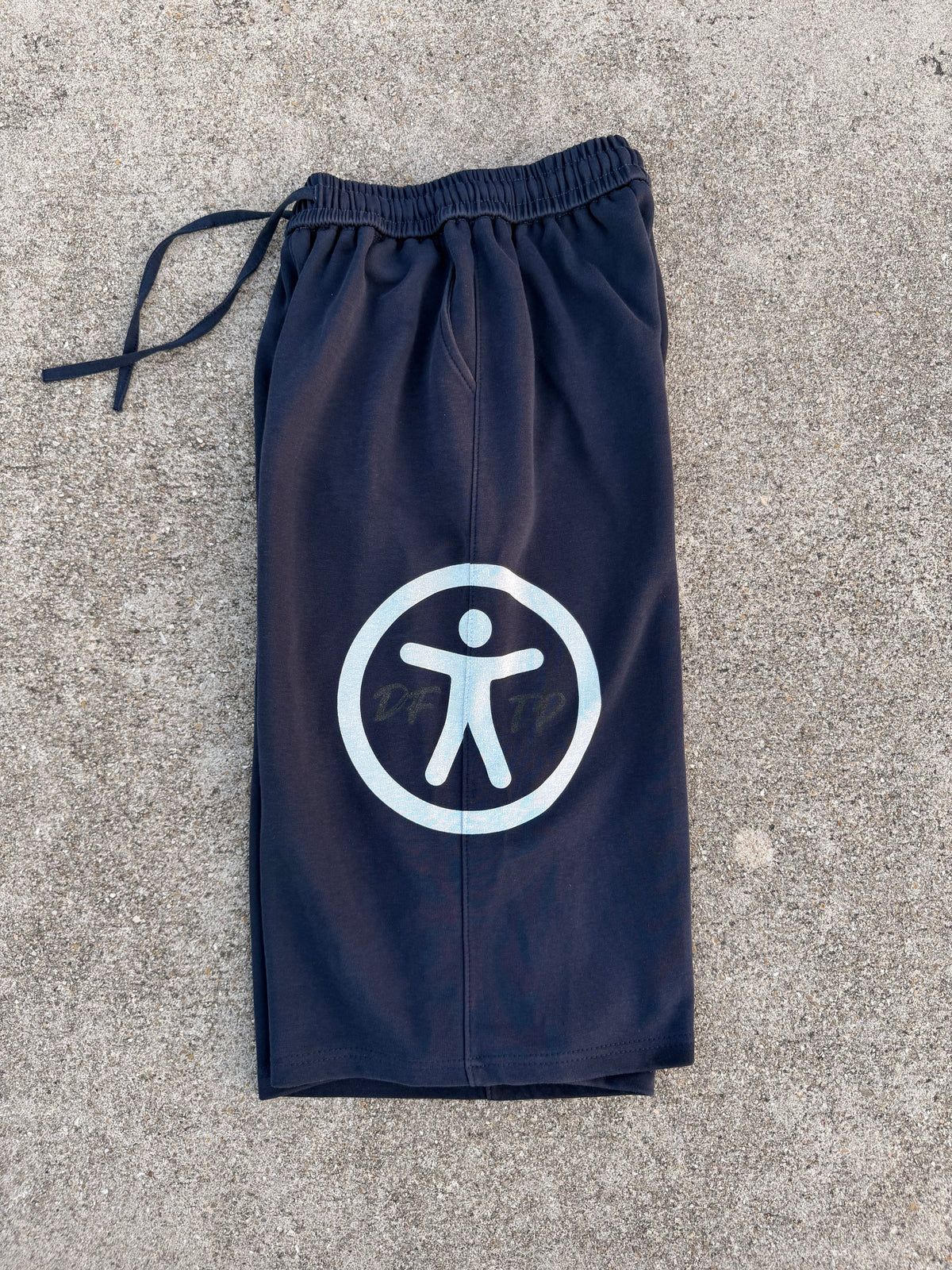3/4 Navy Shorts